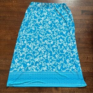 Vince Camuto size 2X blue and white print maxi skirt